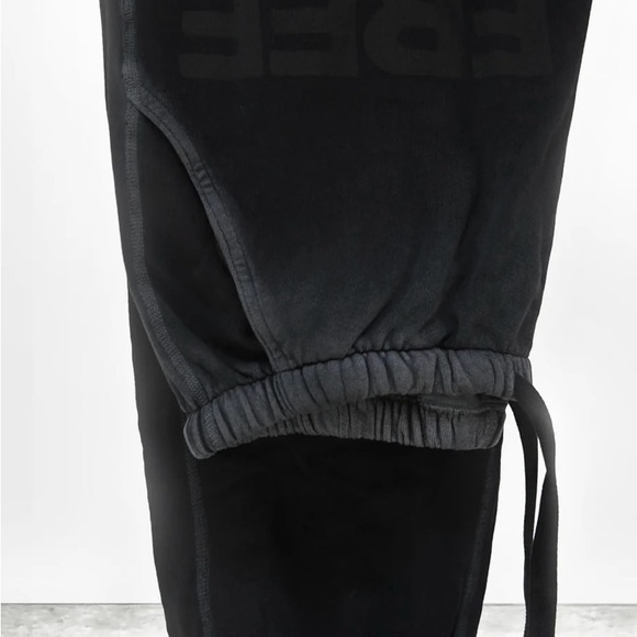 FREECITY
Super Fluffy Pocket Sweatpants - Picture 10 of 13